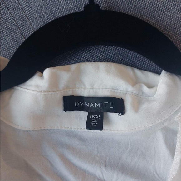 White summer blouse - Picture 3 of 4